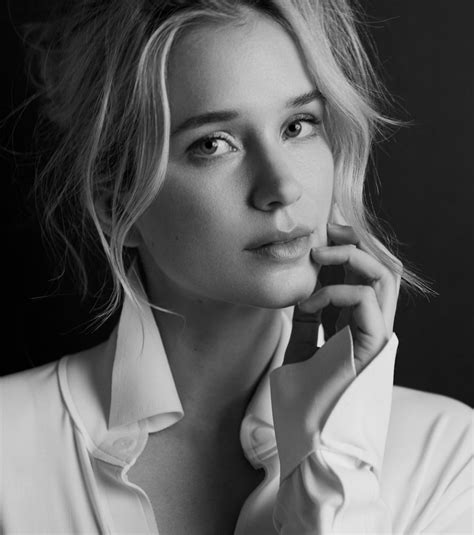 elizabeth lail fapello